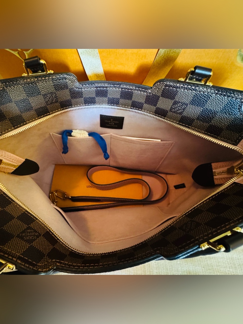 Louis Vuitton Pink and Brown Damier Ebene Tote with Detachable Strap - Picture 5 of 6